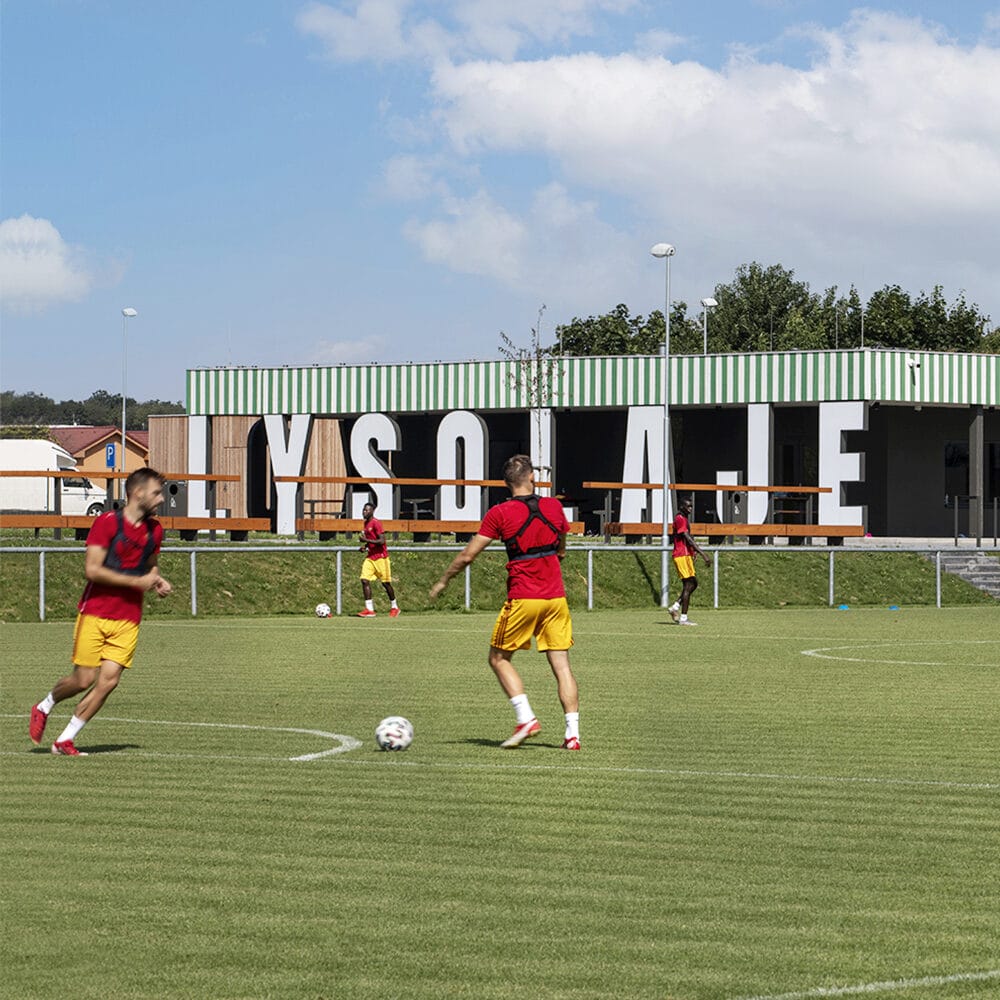 SPORTOVNÍ AREÁL, PRAHA–LYSOLAJE