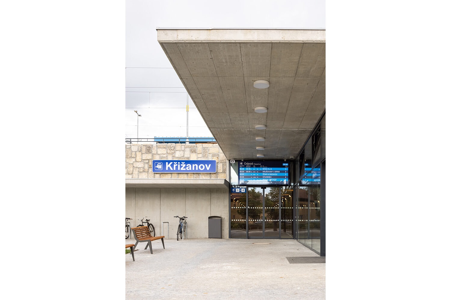 REKONSTRUKCE BUDOVY ŽELEZNIČNÍ STANICE, KŘIŽANOV — fotografie 8