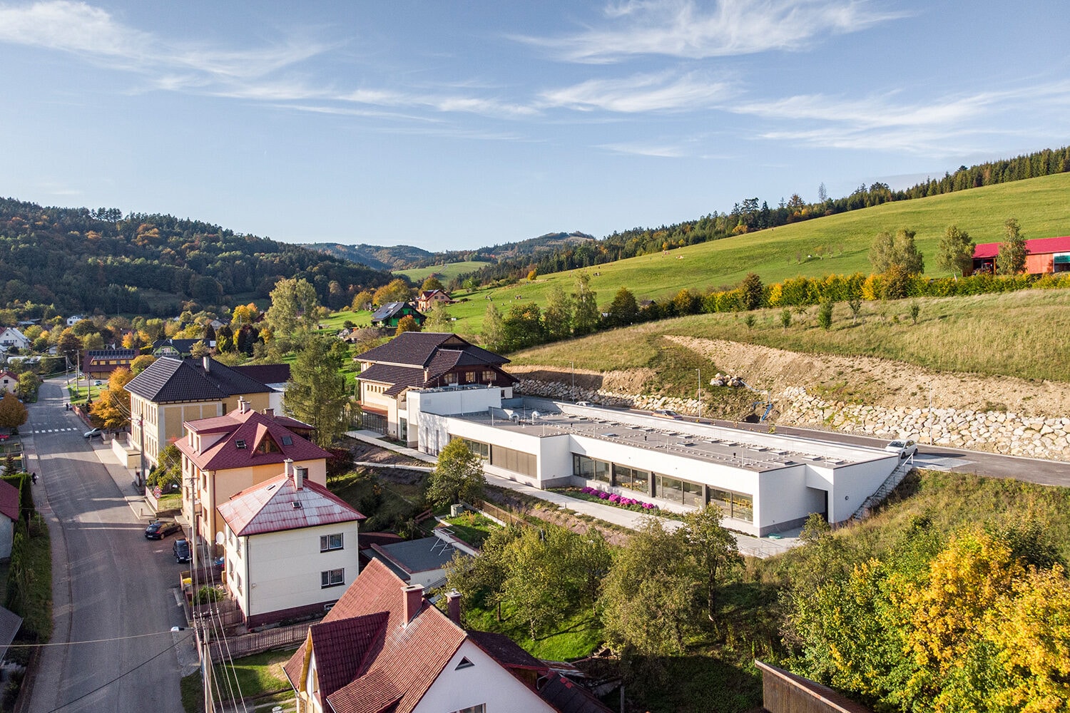 PŘÍSTAVBA ZÁKLADNÍ ŠKOLY, KATEŘINICE — fotografie 4