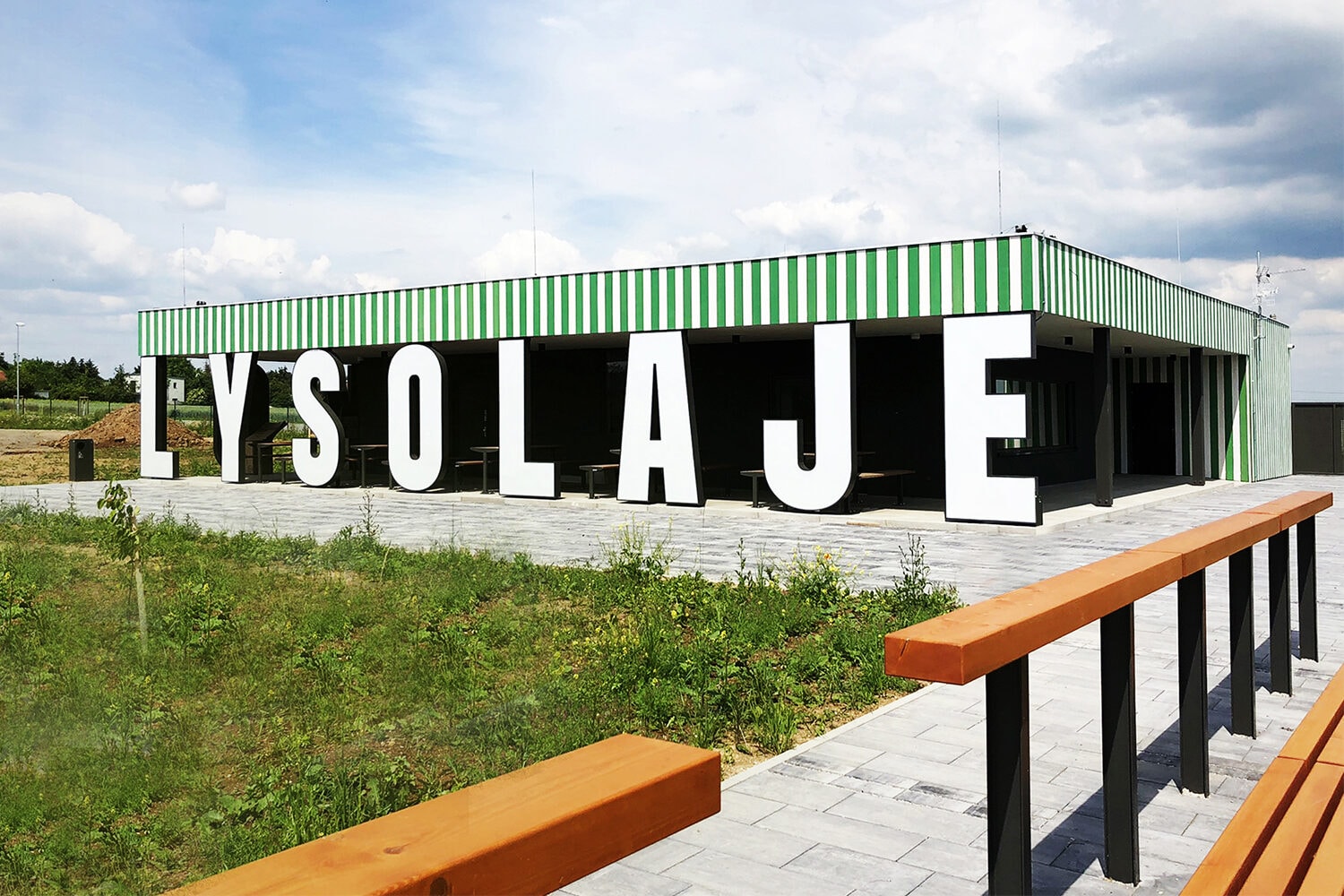 SPORTOVNÍ AREÁL, PRAHA–LYSOLAJE — fotografie 2