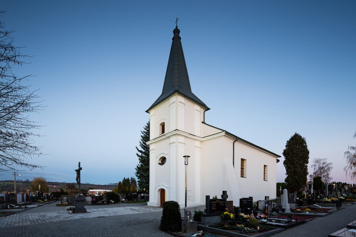 OBNOVA KOSTELA NANEBEVZETÍ PANNY MARIE V MAŘATICÍCH — fotografie 2