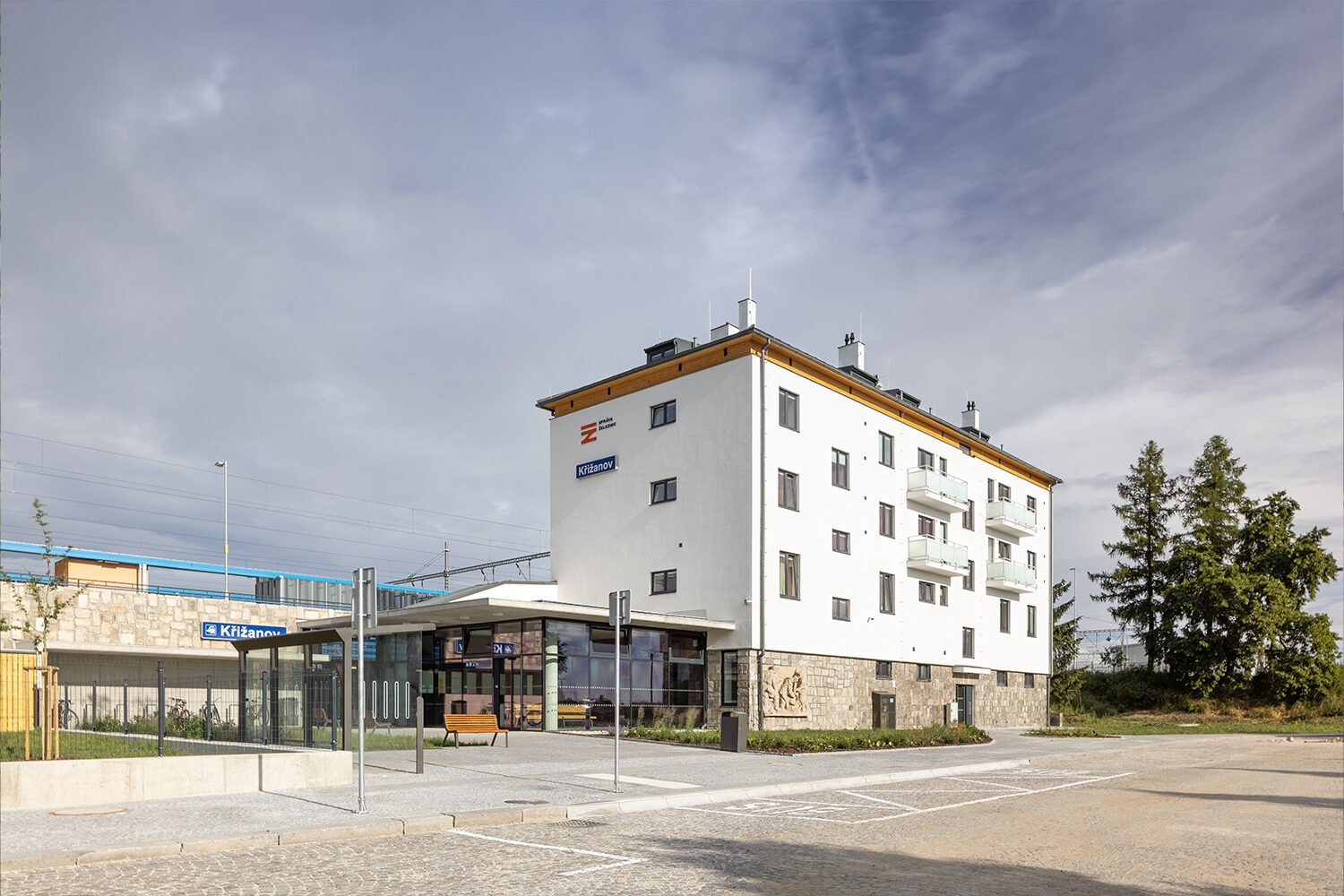 REKONSTRUKCE BUDOVY ŽELEZNIČNÍ STANICE, KŘIŽANOV — fotografie 1