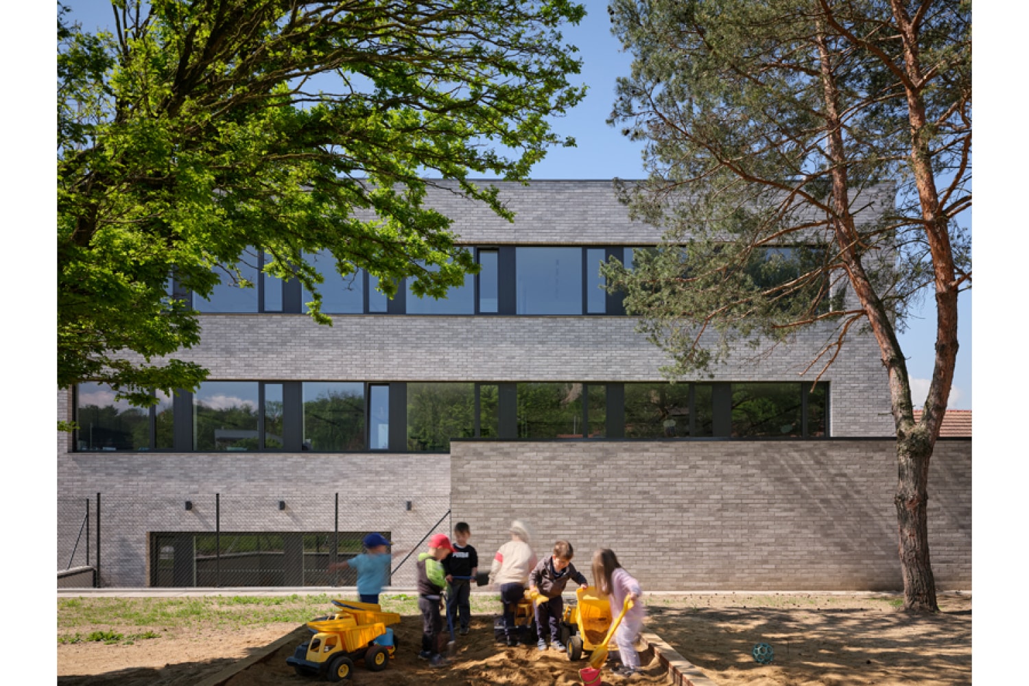 ROZŠÍŘENÍ ZÁKLADNÍ ŠKOLY, ČEBÍN — fotografie 3
